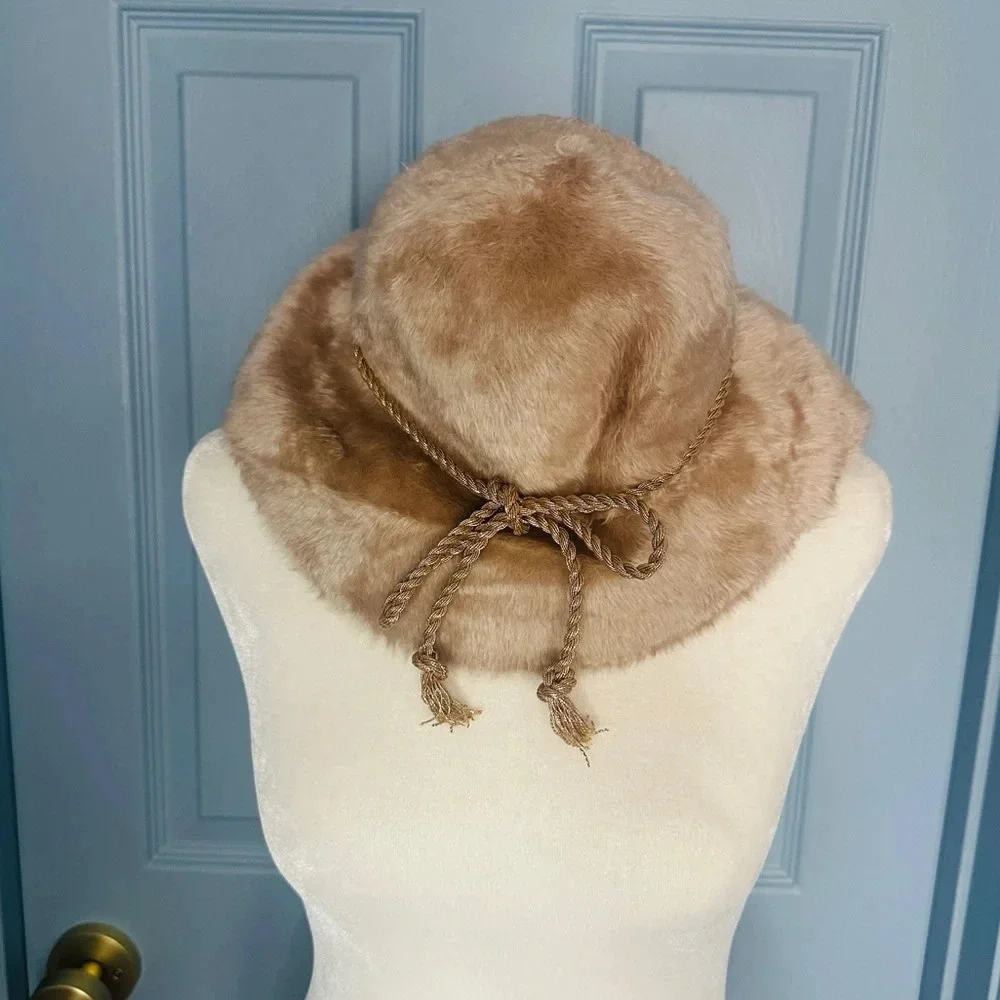 Stix, Baer & Fuller Vintage Women's French Mink Fur Hat